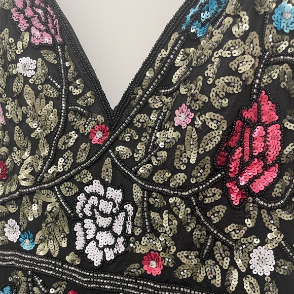 NWOT MAC DUGGAL Floral Stained Glass Roses Sequin Beaded Gown Black Size 10 - Picture 4 of 8